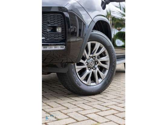 TOYOTA-HILUX SW4-2.7 VVT-i FLEX SRV 7L 4X2 AUTOMÁTICO TOYOTA-HILUX SW4-2021