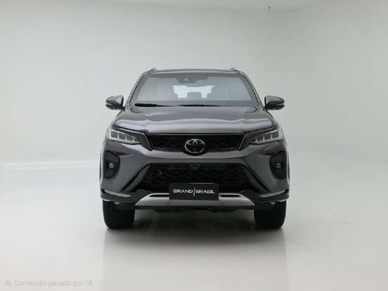 TOYOTA-HILUX SW4-2023