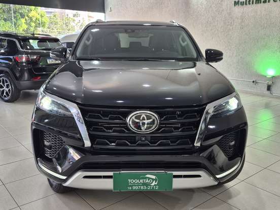 TOYOTA-HILUX SW4-2022