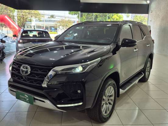 TOYOTA-HILUX SW4-2.8 D-4D TURBO DIESEL SRX 7L 4X4 AUTOMÁTICO TOYOTA-HILUX SW4-2022