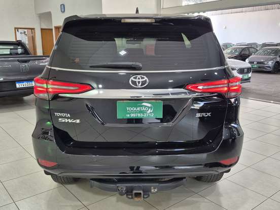 TOYOTA-HILUX SW4-2022