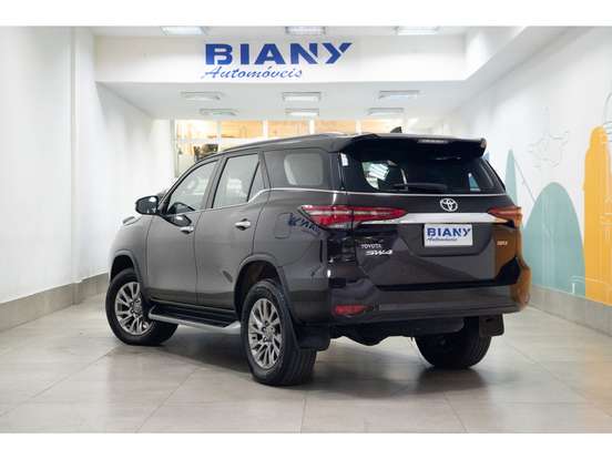 TOYOTA-HILUX SW4-2022