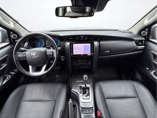 TOYOTA-HILUX SW4-2020