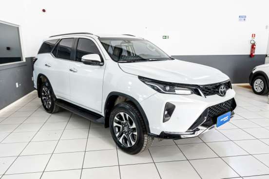 TOYOTA-HILUX SW4-2026
