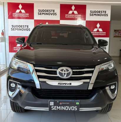 TOYOTA-HILUX SW4-2.8 SRX 4X4 16V TURBO INTERCOOLER DIESEL 4P AUTOMÁTICO TOYOTA-HILUX SW4-2018