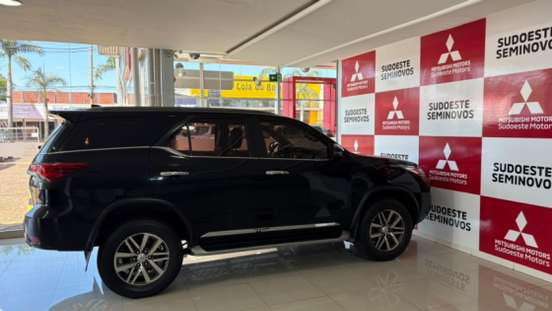 TOYOTA-HILUX SW4-2.8 SRX 4X4 16V TURBO INTERCOOLER DIESEL 4P AUTOMÁTICO TOYOTA-HILUX SW4-2018