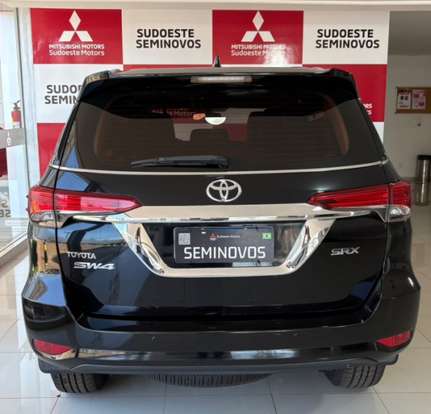 TOYOTA-HILUX SW4-2018
