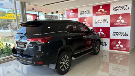 TOYOTA-HILUX SW4-2018