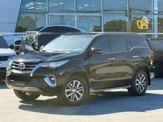 TOYOTA-HILUX SW4-2019