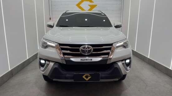 TOYOTA-HILUX SW4-2018