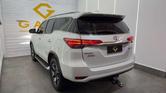 TOYOTA-HILUX SW4-2018