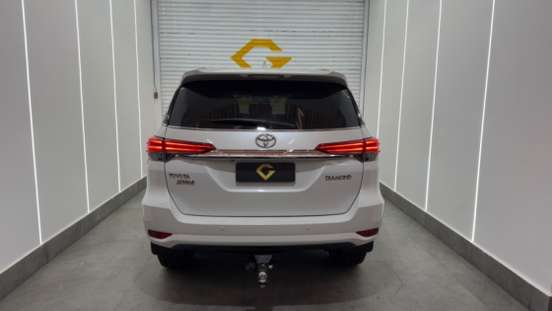 TOYOTA-HILUX SW4-2018
