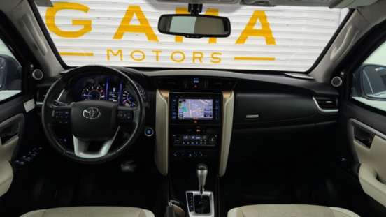 TOYOTA-HILUX SW4-2018