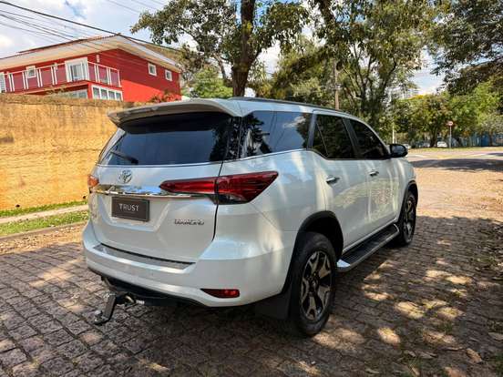 TOYOTA-HILUX SW4-2019