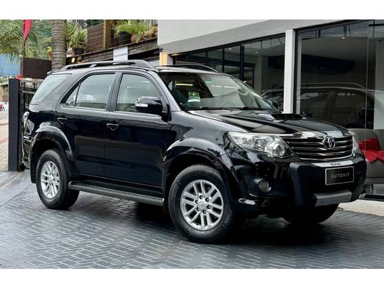 TOYOTA HILUX SW4 3.0 SR 4X4 16V TURBO INTERCOOLER DIESEL 4P AUTOMÁTICO