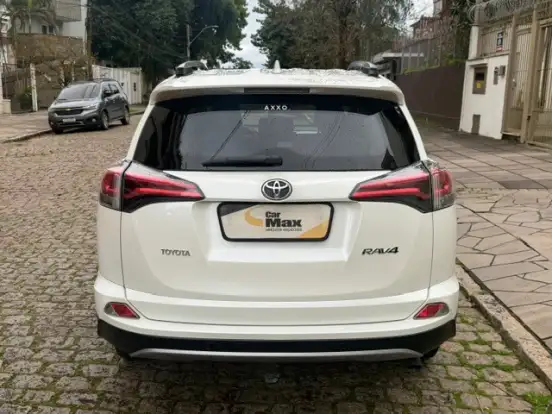 TOYOTA-RAV4-2018