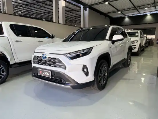 TOYOTA-RAV4-2024