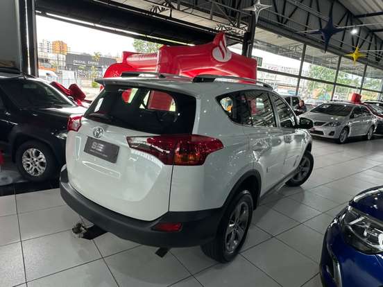 TOYOTA-RAV4-2014