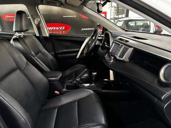 TOYOTA-RAV4-2014