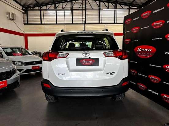 TOYOTA-RAV4-2014
