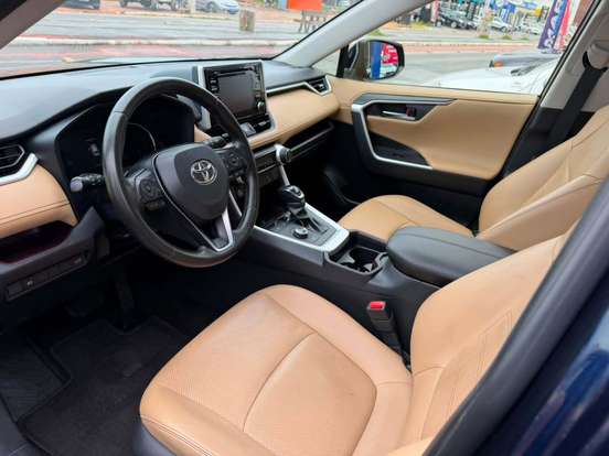 TOYOTA-RAV4-2019