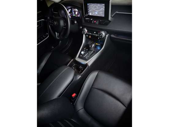 TOYOTA-RAV4-2024