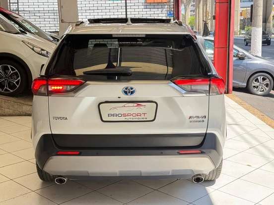 TOYOTA-RAV4-2023
