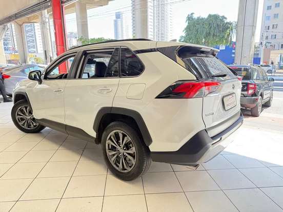 TOYOTA-RAV4-2023