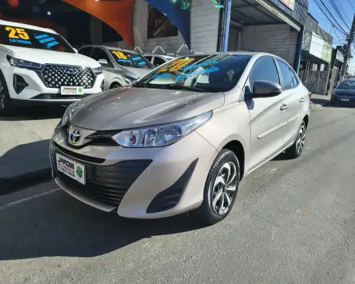 TOYOTA-YARIS-2020