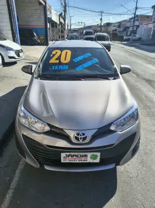 TOYOTA-YARIS-2020