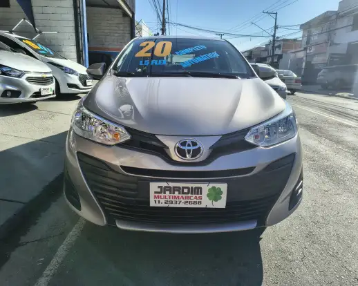 TOYOTA-YARIS-2020