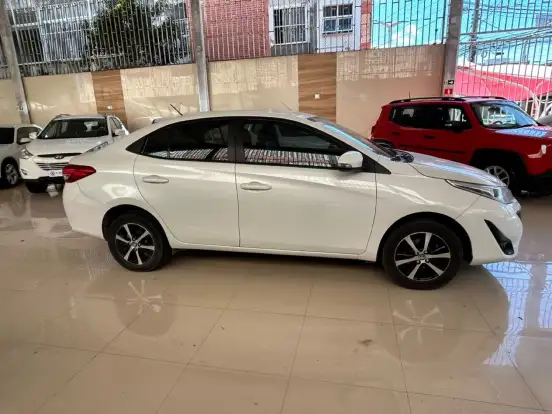 TOYOTA-YARIS-1.5 16V FLEX SEDAN XS MULTIDRIVE TOYOTA-YARIS-2019