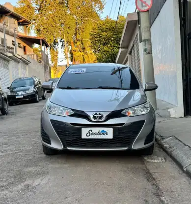TOYOTA-YARIS-2019