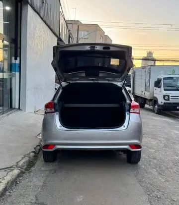 TOYOTA-YARIS-2019