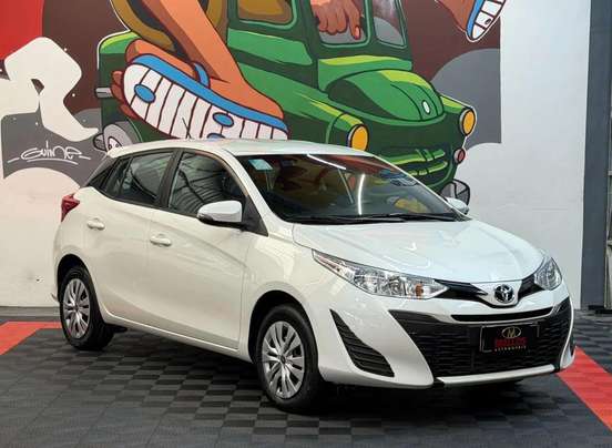 TOYOTA-YARIS-2020