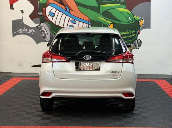 TOYOTA-YARIS-2020