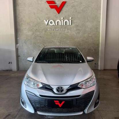 TOYOTA-YARIS-2021