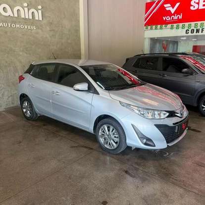 TOYOTA-YARIS-2021