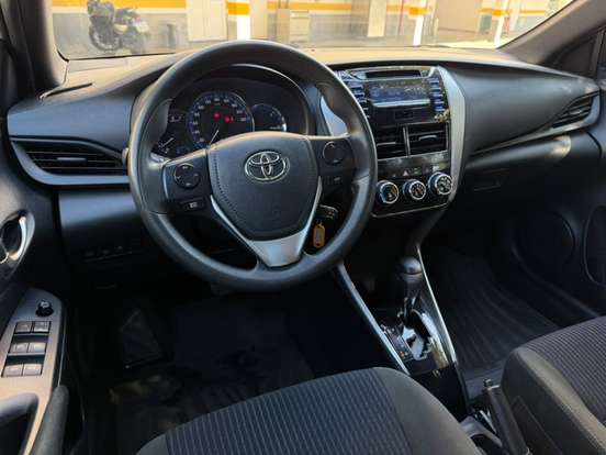 TOYOTA-YARIS-1.3 16V FLEX XL MULTIDRIVE TOYOTA-YARIS-2018