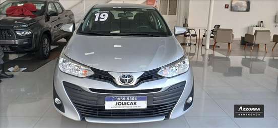 TOYOTA-YARIS-2018