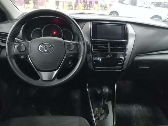 TOYOTA-YARIS-2024
