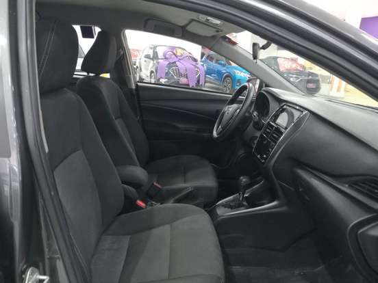 TOYOTA-YARIS-2024