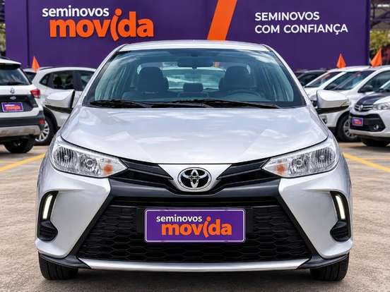 TOYOTA-YARIS-2024