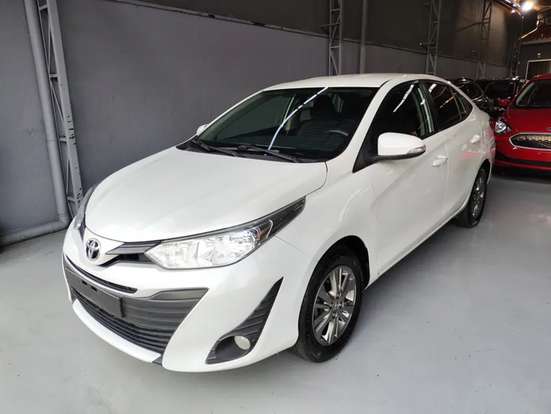 TOYOTA-YARIS-2020