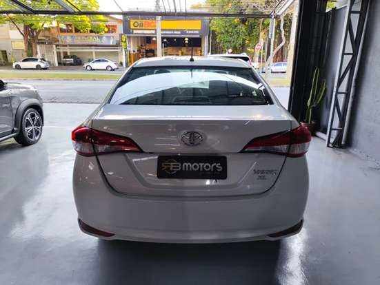 TOYOTA-YARIS-2020