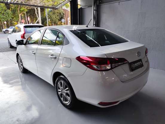 TOYOTA-YARIS-1.5 16V FLEX SEDAN XL PLUS CONNECT MULTIDRIVE TOYOTA-YARIS-2020