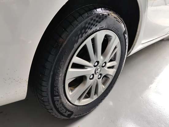 TOYOTA-YARIS-2020