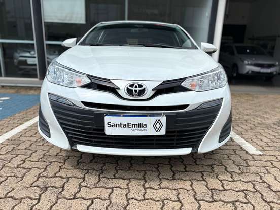 TOYOTA-YARIS-2020