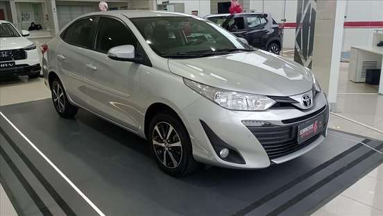 TOYOTA-YARIS-2020