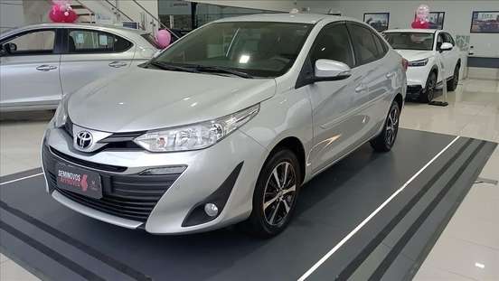 TOYOTA-YARIS-2020